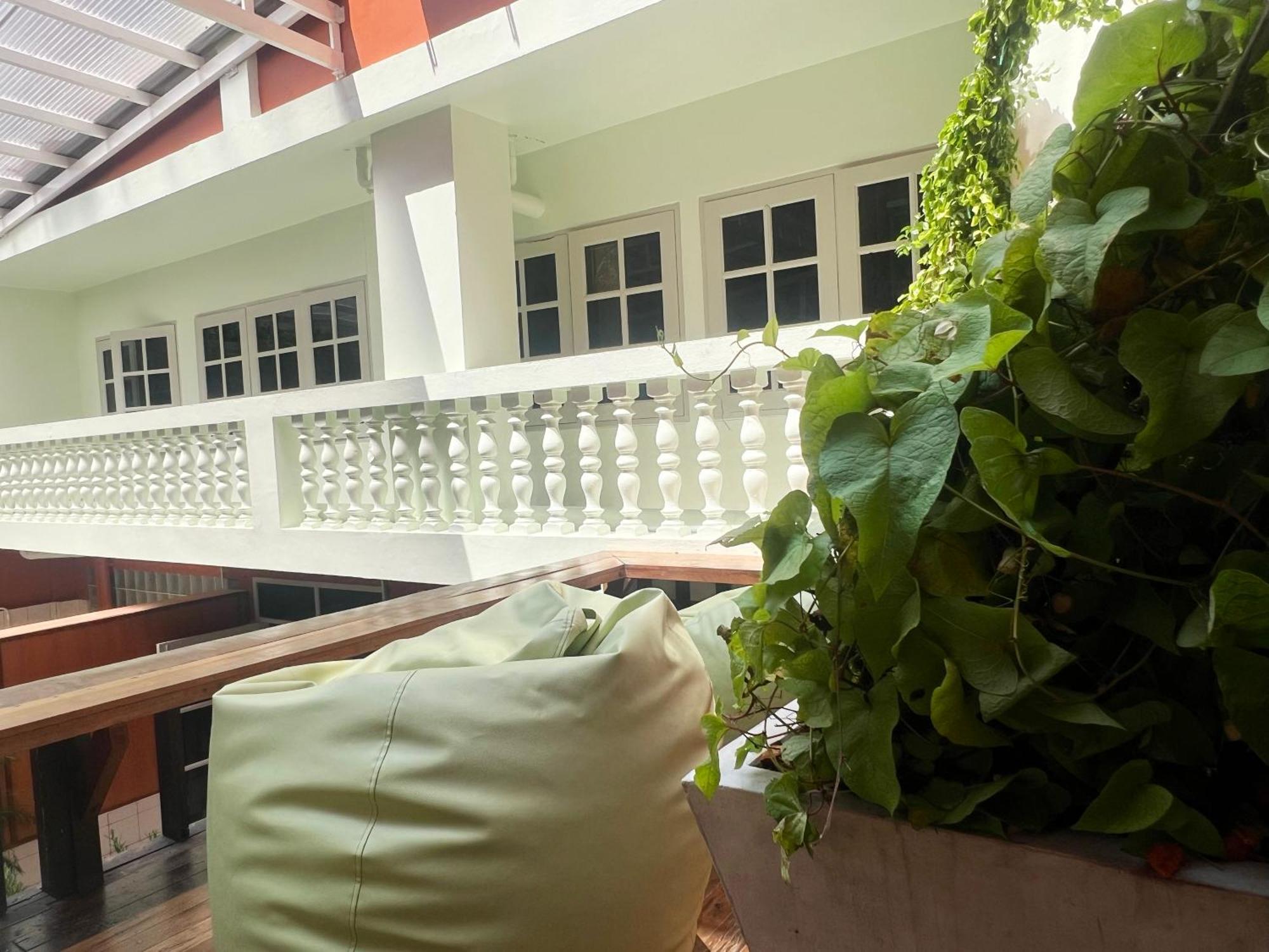 Vonden Garden By Merry V Bangkok Eksteriør bilde
